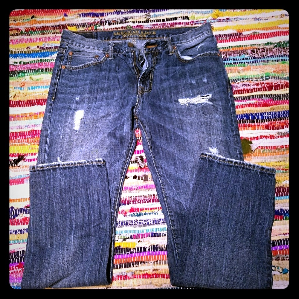 American Eagle distressed dark wash jeans sz 33x32